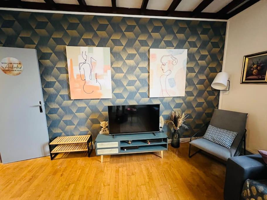 Apt Des Artistes, 3 Min A Pied Gare Et Centre Valenciennes Ngoại thất bức ảnh